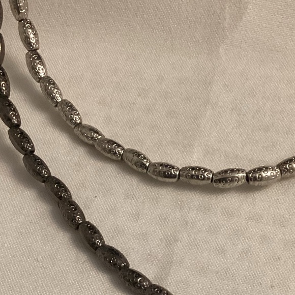 Marc Cain long metallic silver tone and black beaded necklace - Picture 2 of 5